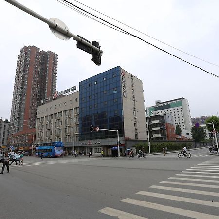 Jinjiang Inn - Wuhan Ziyang Road Eksteriør bilde