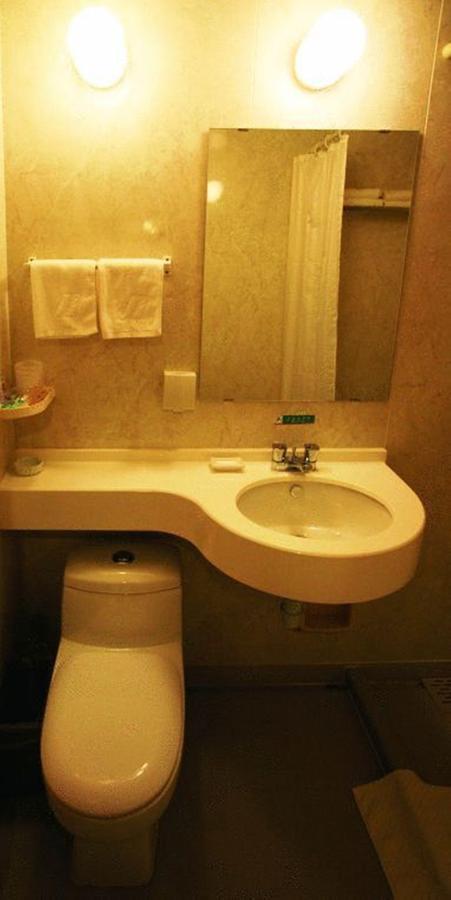 Jinjiang Inn - Wuhan Ziyang Road Eksteriør bilde